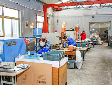 Floating oil packaging technology and process